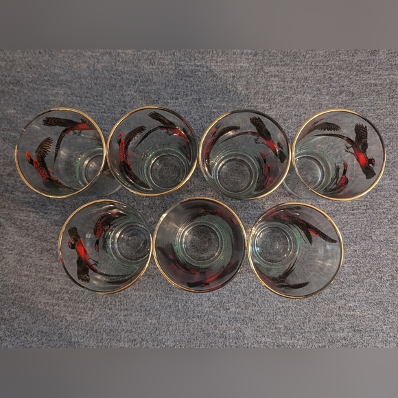 Vintage Hazel Atlas Drinking Glasses with Gold Rim, Set of 7 - Picture 2 of 3
